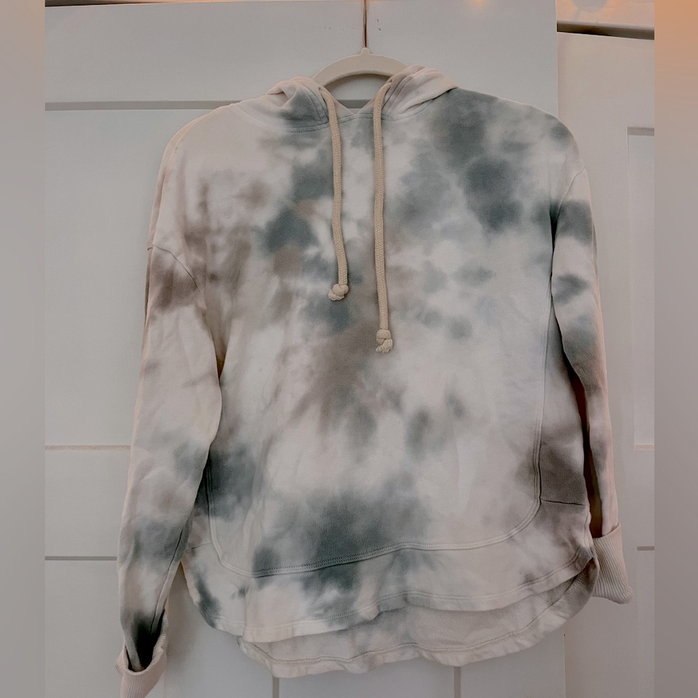 universal thread sweatshirt